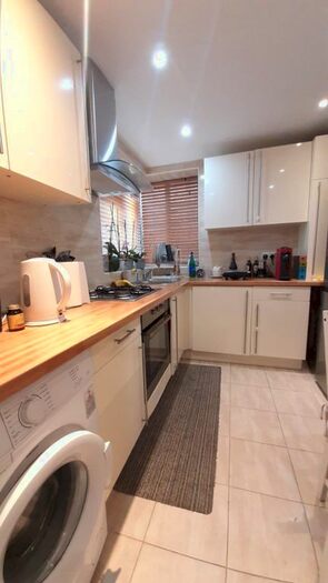 1 Bedroom Flat To Rent In Hampden Road, London, N10