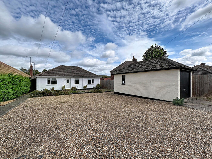 4 Bedroom Detached Bungalow To Rent In Centre Drive, Newmarket, Suffolk, CB8