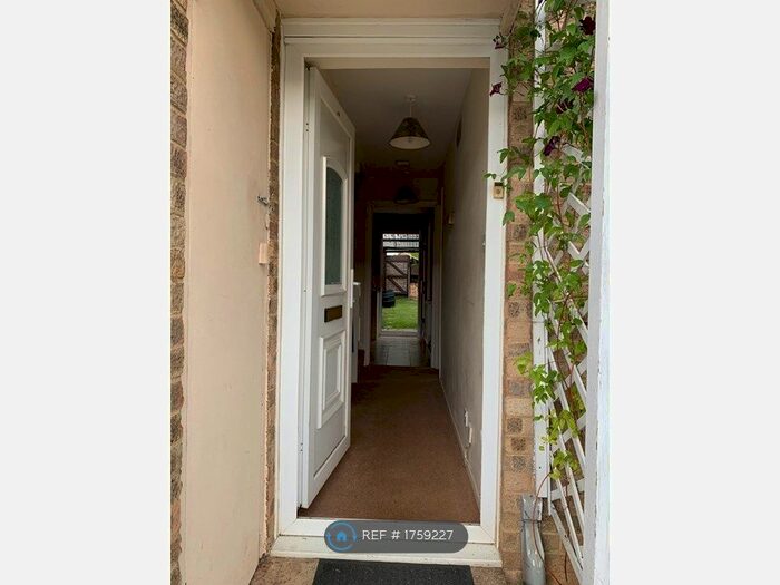 3 Bedroom End Of Terrace House To Rent In West Paddock Court, Northampton, NN3