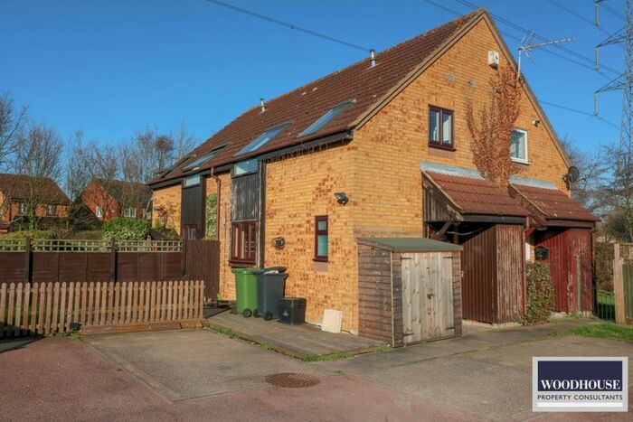 1 Bedroom Cluster House To Rent In Benedictine Gate, Waltham Cross, EN8