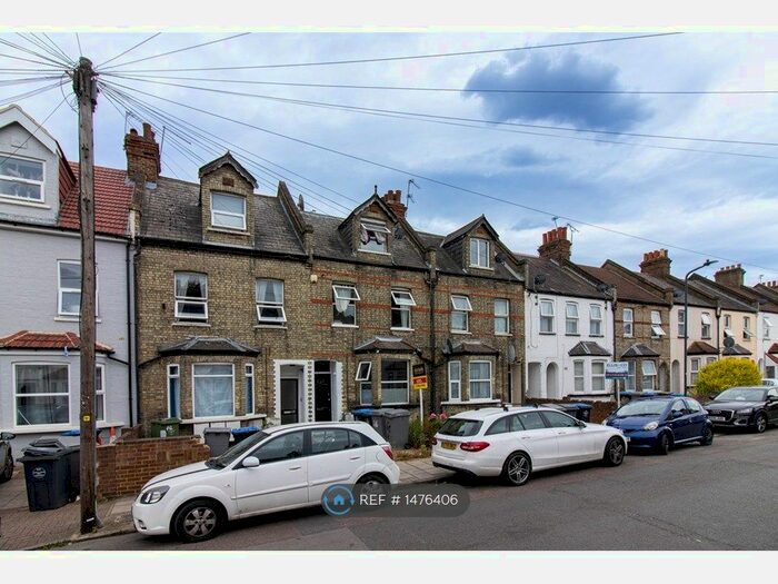 2 Bedroom Flat To Rent In Peel Road, Wembley, HA9
