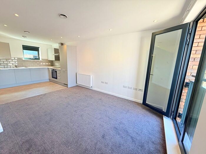 1 Bedroom Flat To Rent In Coal Orchard, Taunton, TA1