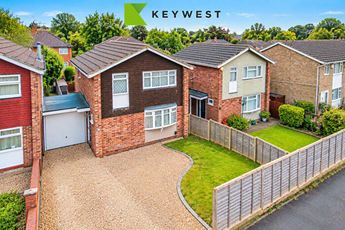 3 Bedroom Detached House To Rent In Claybrook Avenue, Near Fosse Park, Leicester, LE3