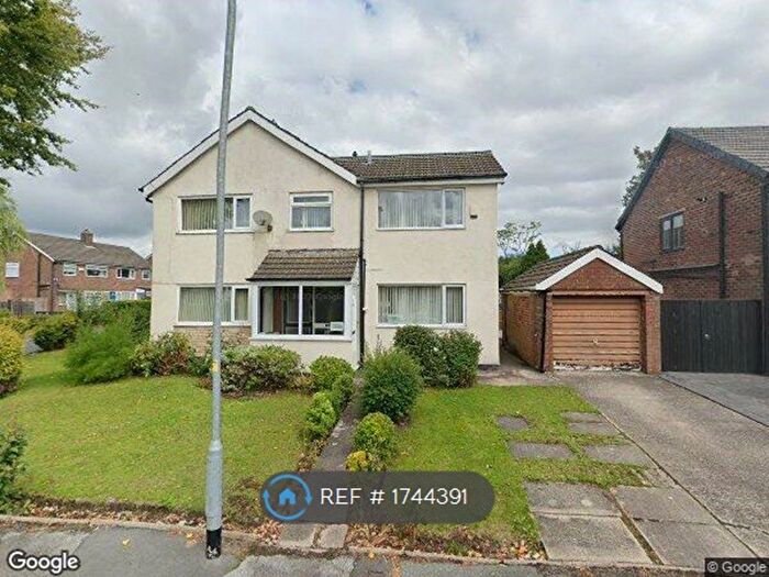 4 Bedroom Semi-Detached House To Rent In Moss Shaw Way, Radcliffe, Manchester, M26