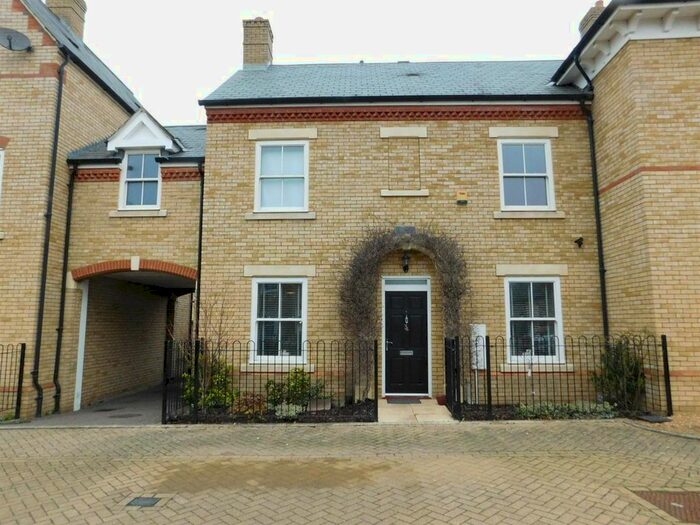 4 Bedroom Semi-Detached House To Rent In Nickleby Way, Fairfield Park, Hitchin, SG5