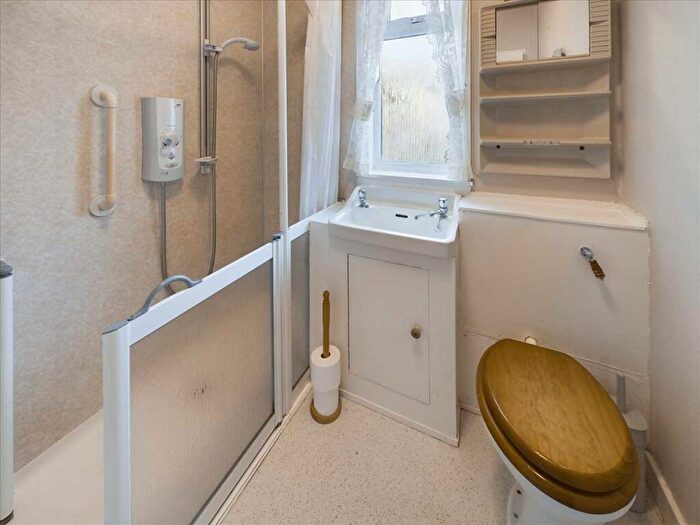 2 Bedroom Flat For Sale In Mill Road, Campbeltown, PA28