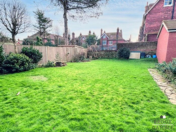 3 Bedroom Flat For Sale In Granville Road, Eastbourne, BN20