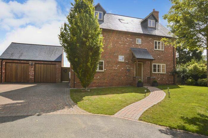 7 Bedroom Detached House For Sale In Deenethorpe, Corby, NN17