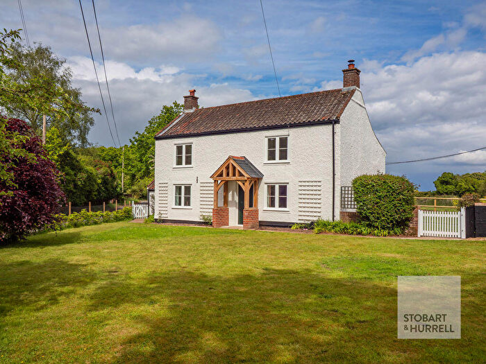 3 Bedroom Detached House For Sale In The Cottage, The Common, Honing, Norfolk, NR28