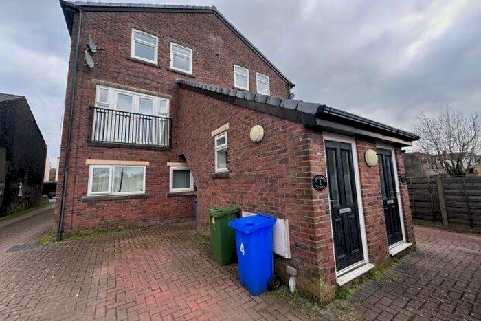 2 Bedroom Maisonette To Rent In Two Trees Lane, Manchester, M34