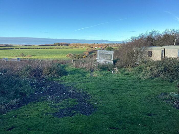 2 Bedroom Cottage For Sale In Penysarn, LL69