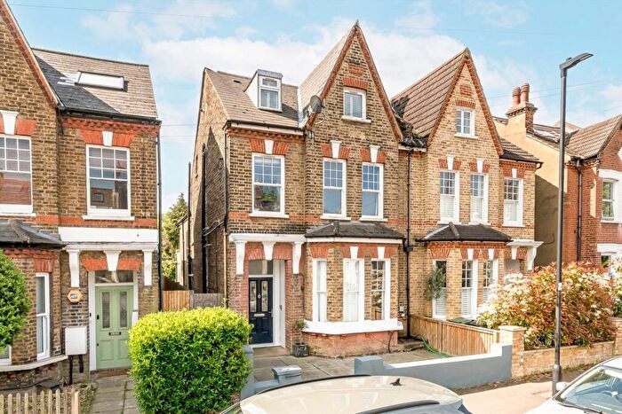 2 Bedroom Flat For Sale In Tritton Road, Dulwich, SE21