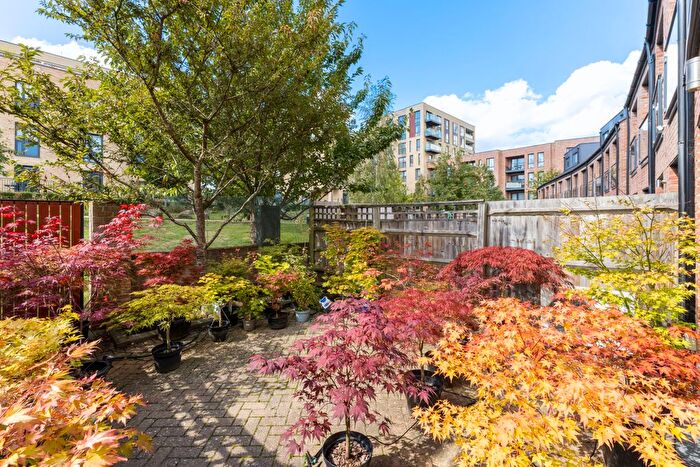 5 Bedroom Terraced House For Sale In Ruskin Parade, Edgware, HA8