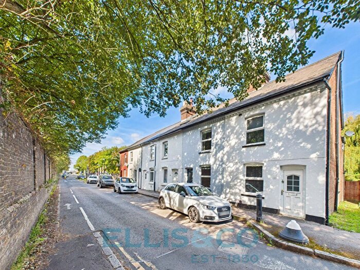 2 Bedroom Terraced House For Sale In Vale Road, Tonbridge, TN9