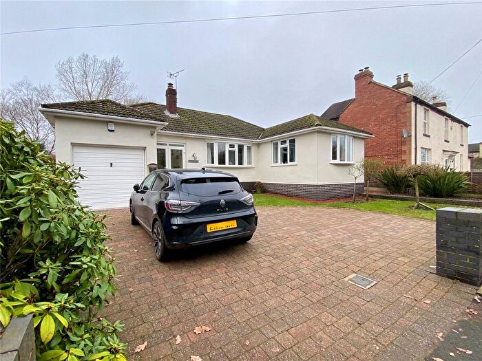 3 Bedroom Bungalow For Sale In Queens Road, Calf Heath, Wolverhampton, Staffordshire, WV10
