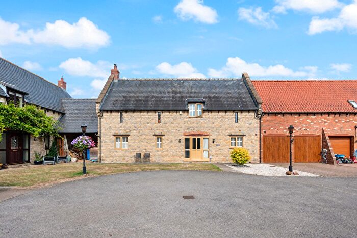4 Bedroom Barn Conversion For Sale In High Street, Burton Latimer, NN15