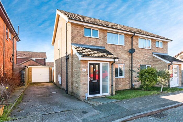 3 Bedroom Semi-Detached House For Sale In Mountbatten Road, Bungay, NR35