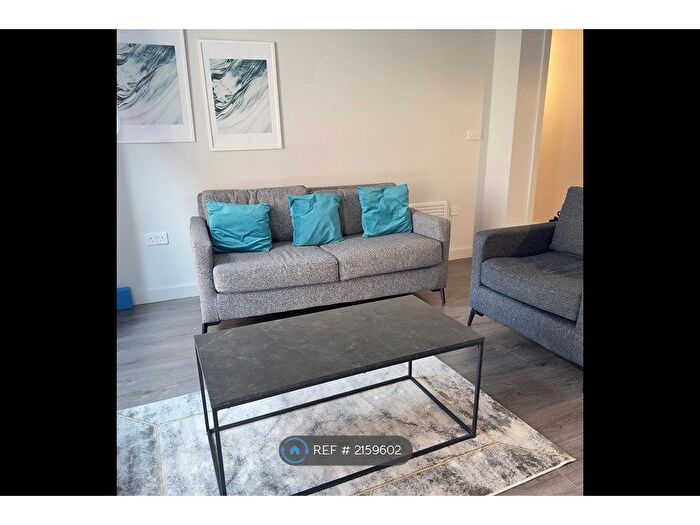 2 Bedroom Flat To Rent In Neptune Place, Liverpool, L8