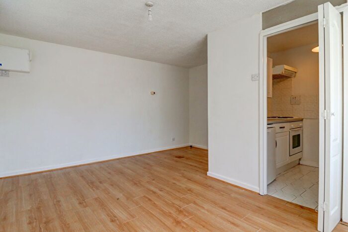 1 Bedroom Flat For Sale In Highfield Court, Hazlemere, High Wycombe, Buckinghamshire, HP15