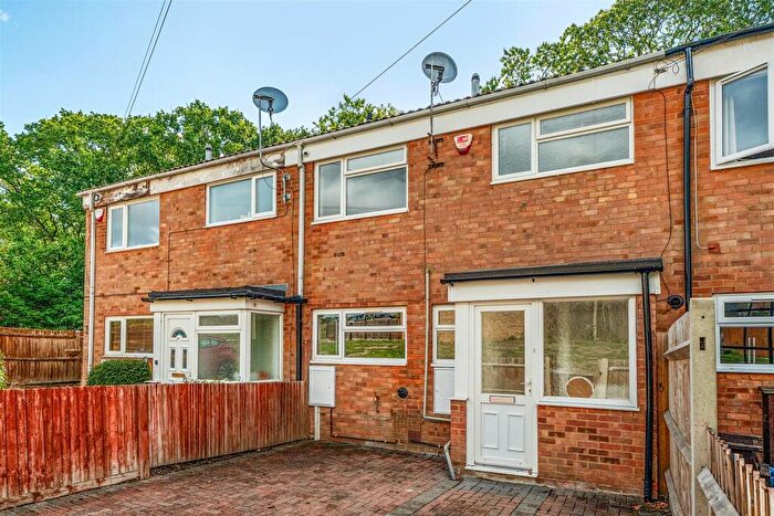 3 Bedroom Terraced House For Sale In South Meadow, Crowthorne, Berkshire, RG45