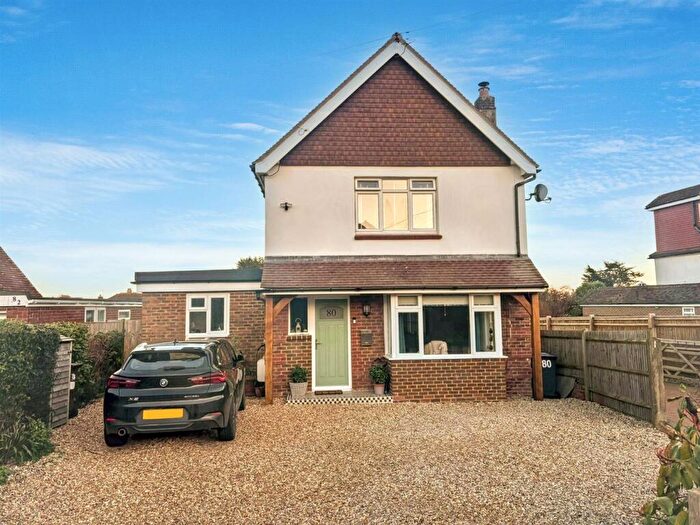 3 Bedroom Detached House For Sale In Wannock Lane, Eastbourne, BN20