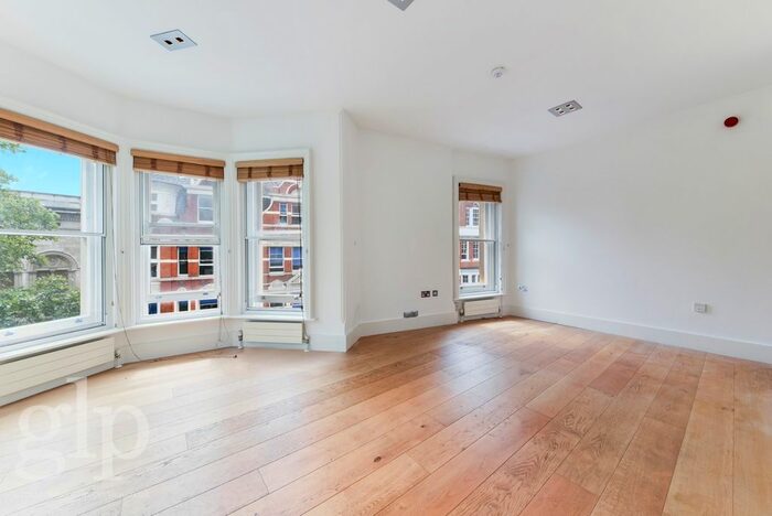 1 Bedroom Flat To Rent In Charing Cross Road, London, WC2H