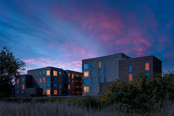 2 Bedroom Flat For Sale In "Avon Apartments Type " At Liberty Court, Greenhithe, DA2