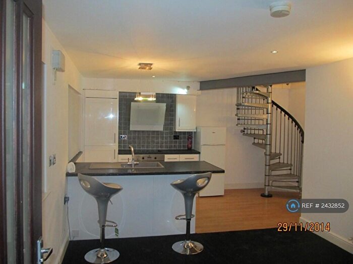 1 Bedroom Maisonette To Rent In The Crescent, St Annes, FY8