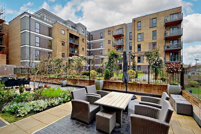 1 Bedroom Apartment For Sale In Isabella House, Hale Road, Hertford, SG13