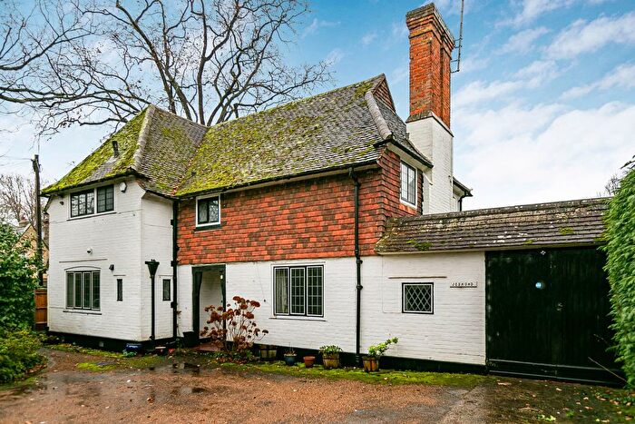 4 Bedroom Detached House For Sale In Hollybank Road, West Byfleet, Surrey, KT14