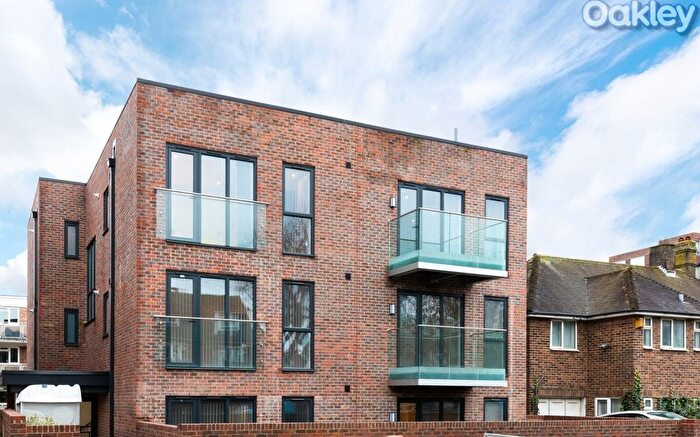 1 Bedroom Flat To Rent In Palmeira Avenue, Hove, BN3