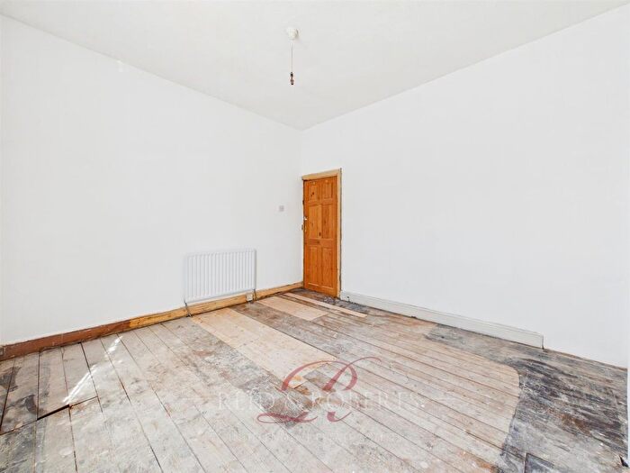 2 Bedroom Terraced House For Sale In Albert Street, Wrexham, LL13 - Photo 9