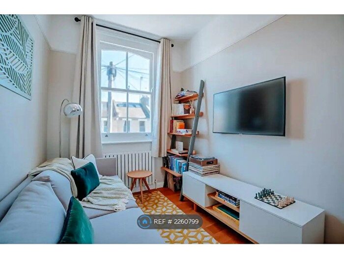 1 Bedroom Maisonette To Rent In Clifden Road, London, E5