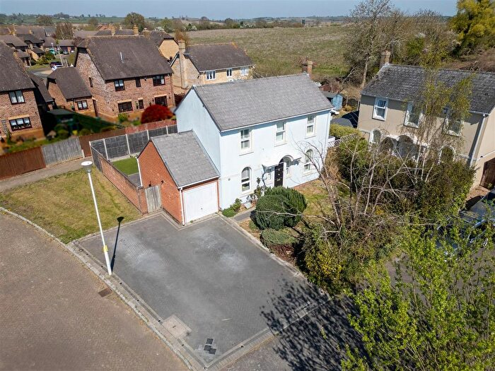 3 Bedroom Detached House For Sale In The Comfrey, Aylesbury, HP19