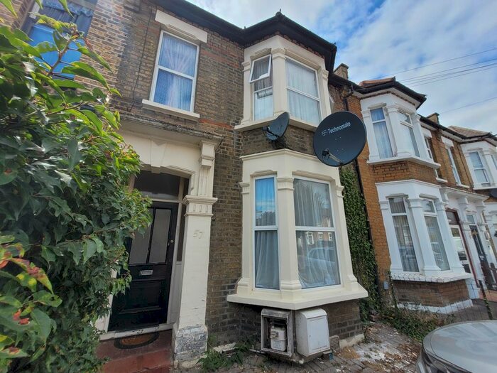 2 Bedroom Flat To Rent In Manor Road, E10