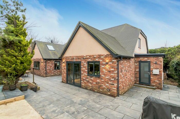 6 Bedroom Detached House For Sale In Braypool Lane, Patcham, BN1