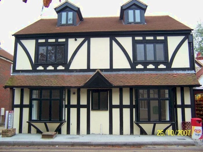 2 Bedroom Apartment To Rent In Sole Street Cobham, DA12