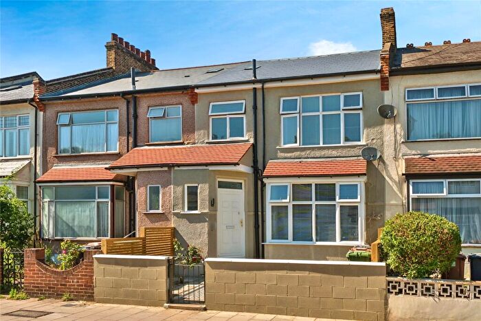3 Bedroom Terraced House For Sale In Chudleigh Road, London, SE4