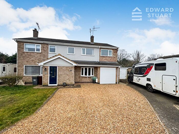 4 Bedroom Semi-Detached House For Sale In Fernie Close, Newborough, Peterborough, PE6