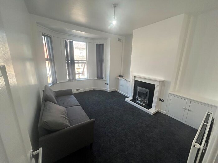 2 Bedroom Apartment To Rent In Lower Breck Road, L6