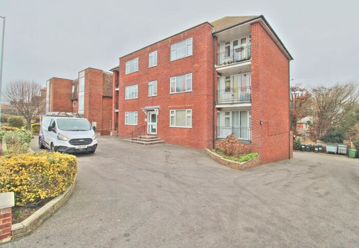 2 Bedroom Apartment To Rent In Lewes Court, Lewes Road, Eastbourne, BN21
