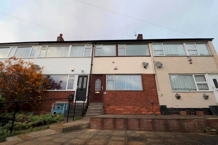 3 Bedroom Terraced House To Rent In Somerdale Close, Leeds LS13