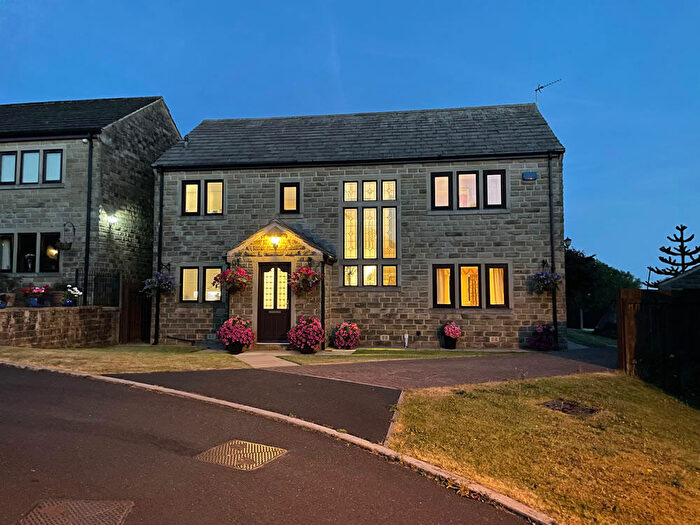 4 Bedroom Detached House For Sale In Owen Fold, Lees, Oldham, OL4