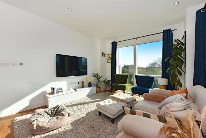 2 Bedroom House For Sale In Hoy Close, London, NW9