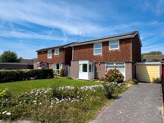 4 Bedroom Detached House For Sale In Flansham Park, Felpham, PO22