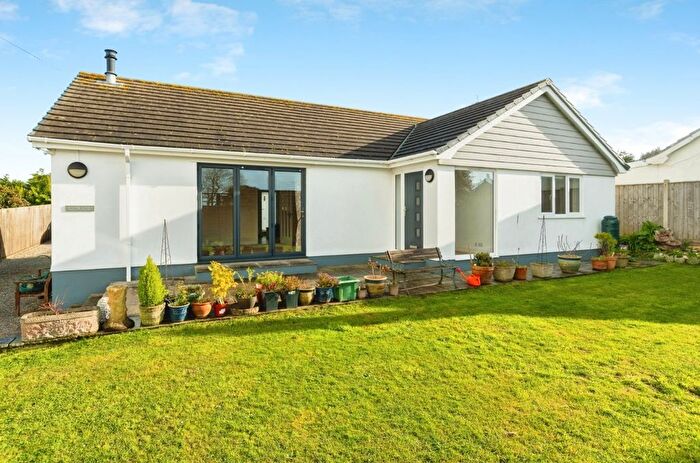 4 Bedroom Bungalow To Rent In Pengersick Lane, Penzance, TR20