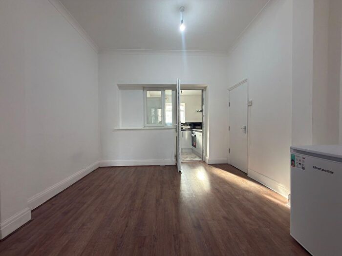 1 Bedroom Flat To Rent In Ilford, IG3