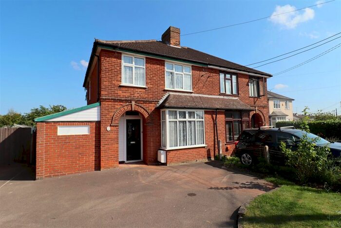 3 Bedroom Semi-Detached House To Rent In Cressing Road, Braintree, CM7