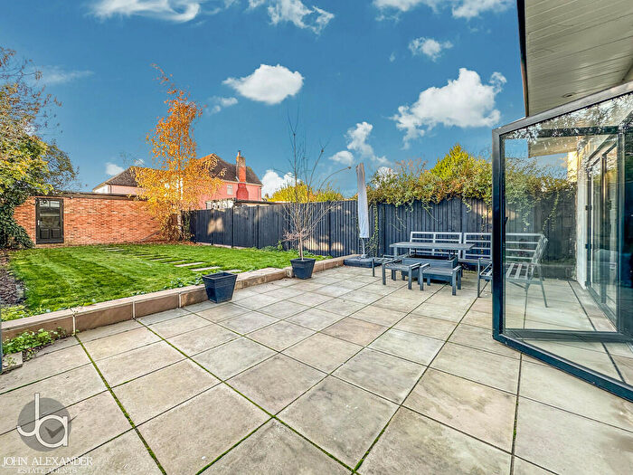 4 Bedroom Detached House For Sale In Straight Road, Colchester, CO3