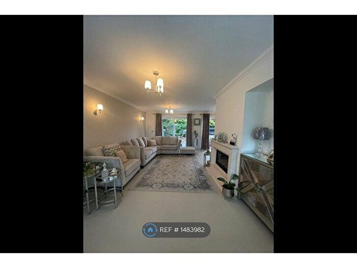 5 Bedroom Detached House To Rent In Ferndale Close, Stourbridge, DY9